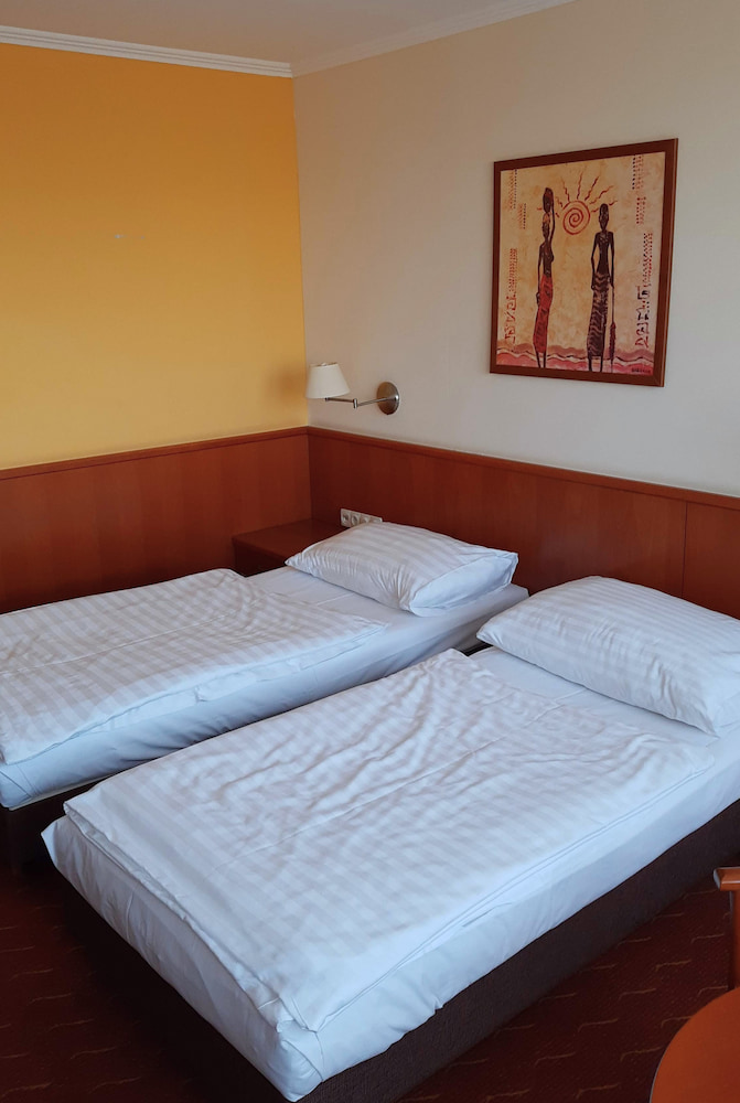 Airport Hotel Budapest Airport Hotel Budapest