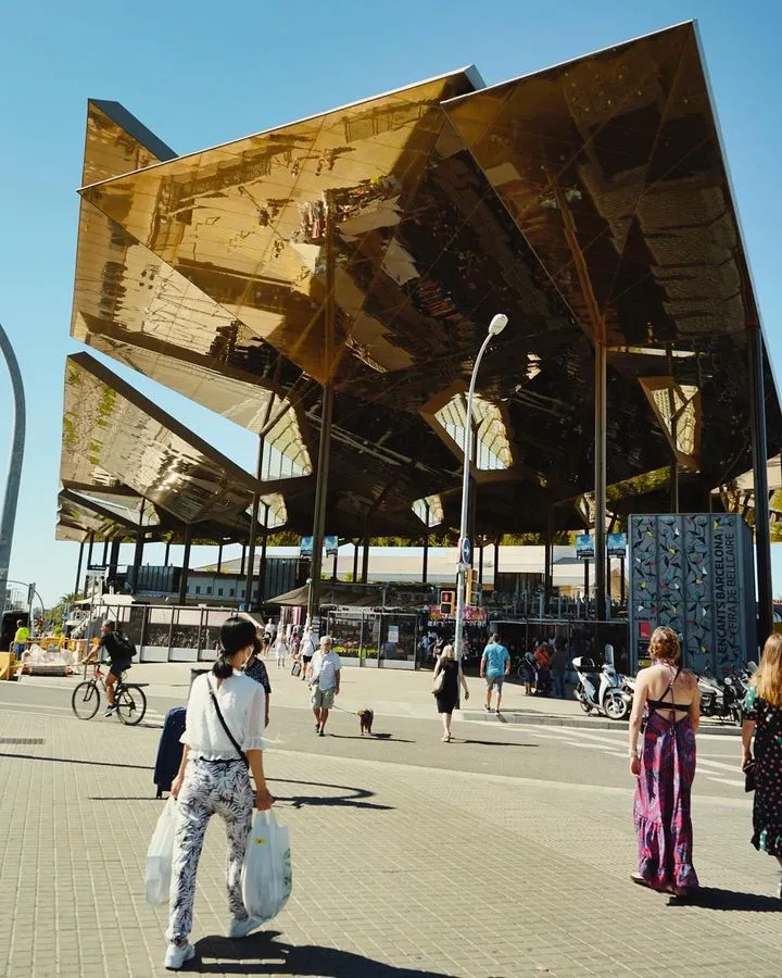 Mercat Els Encants flea market, Barcelona Mercat Els Encants flea market, Barcelona