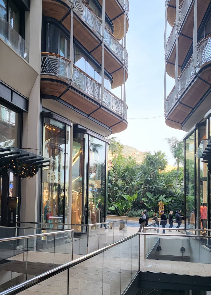 One Monte-Carlo center One Monte-Carlo center