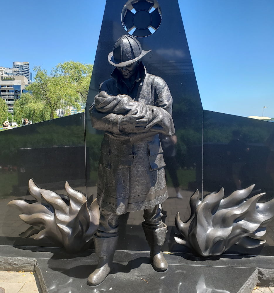 Embankment Harbourfront & Distillery District Embankment Harbourfront & Distillery District