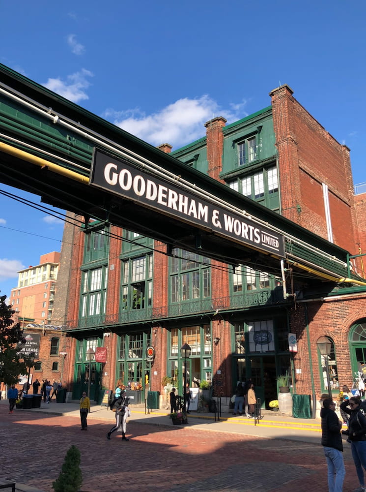 Harbourfront y Distillery District Harbourfront y Distillery District