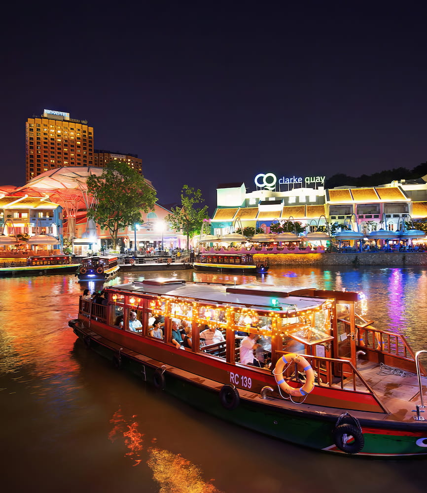 Vida nocturna en el río Singapur Vida nocturna en el río Singapur