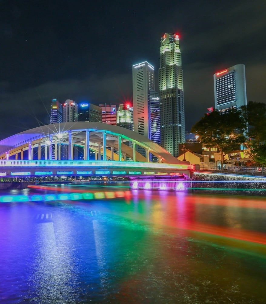 Vida nocturna en el río Singapur Vida nocturna en el río Singapur