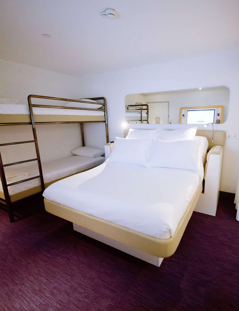 YOTELAIR Singapore Changi YOTELAIR Singapore Changi