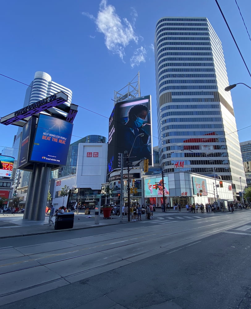 Yonge-Dundas Square & Eaton Centre Yonge-Dundas Square & Eaton Centre