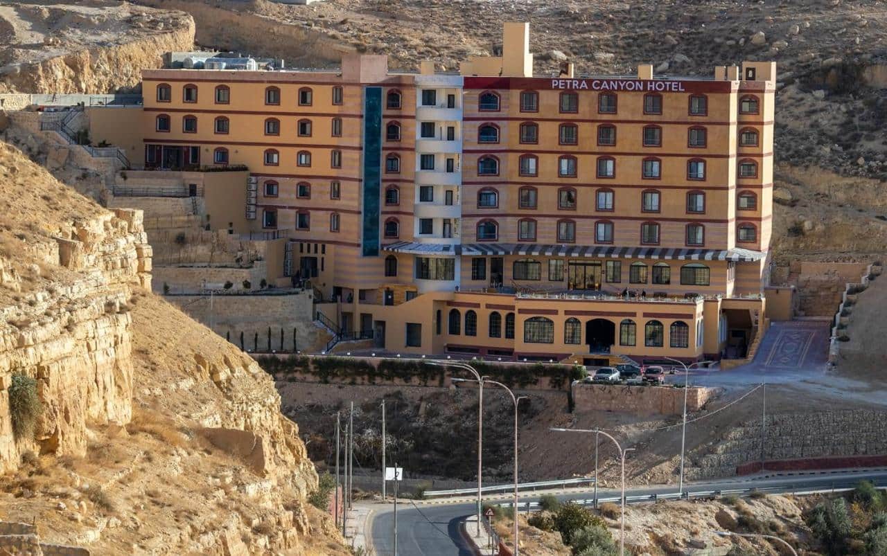 Petra Canyon Hotel