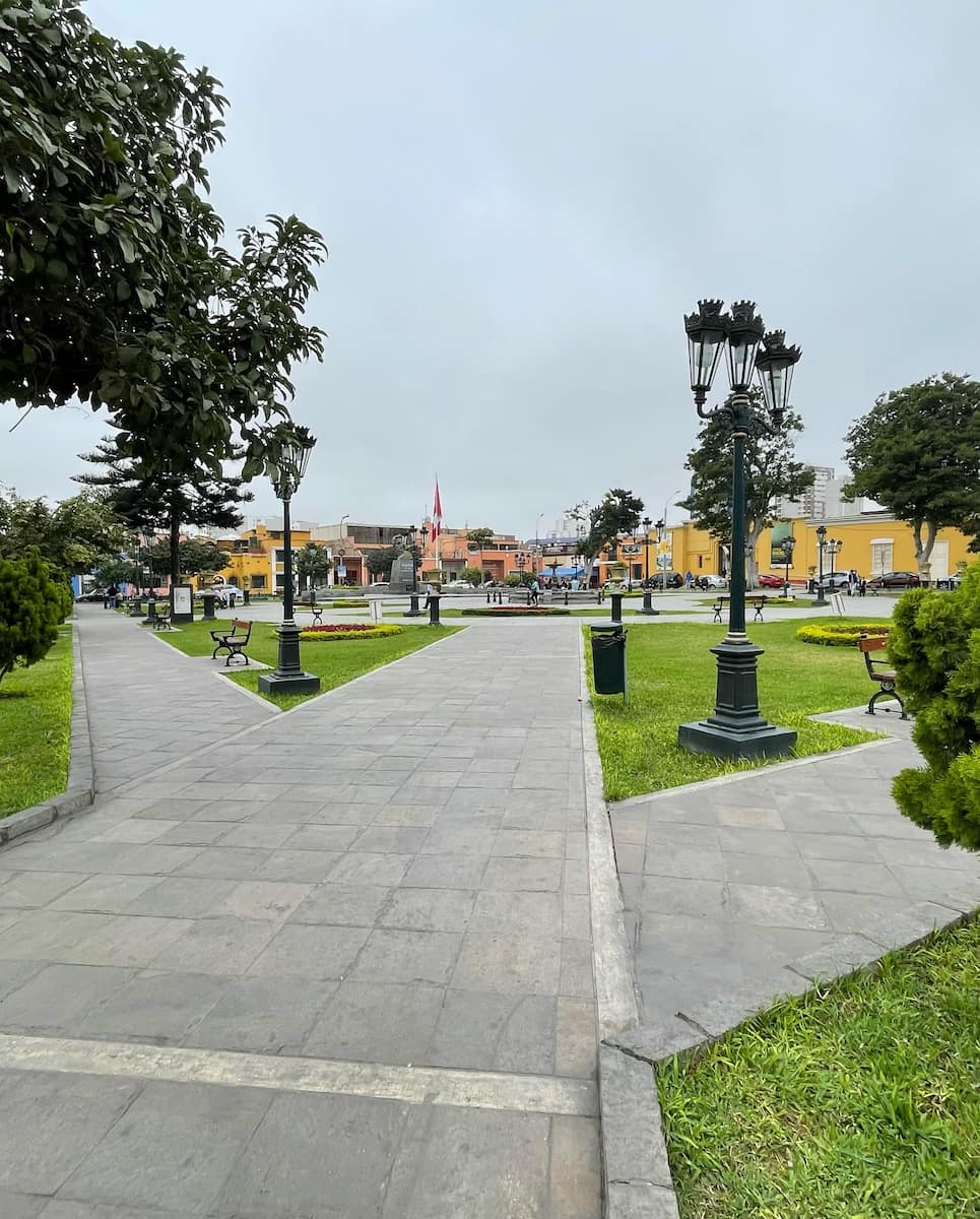 Plaza Bolivar, Lima Plaza Bolivar Lima