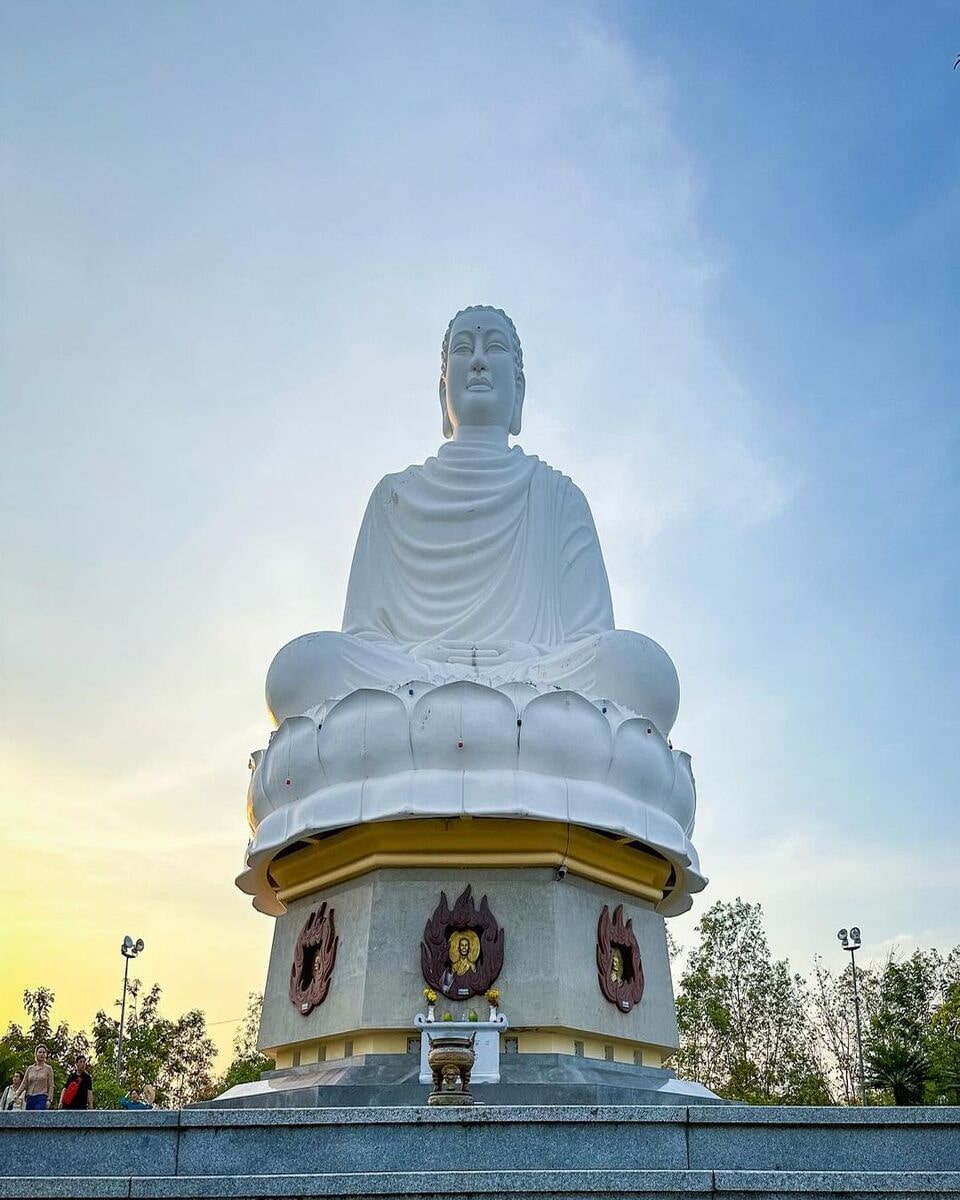 Vietnam, Long Son Pagoda Vietnam, Long Son Pagoda