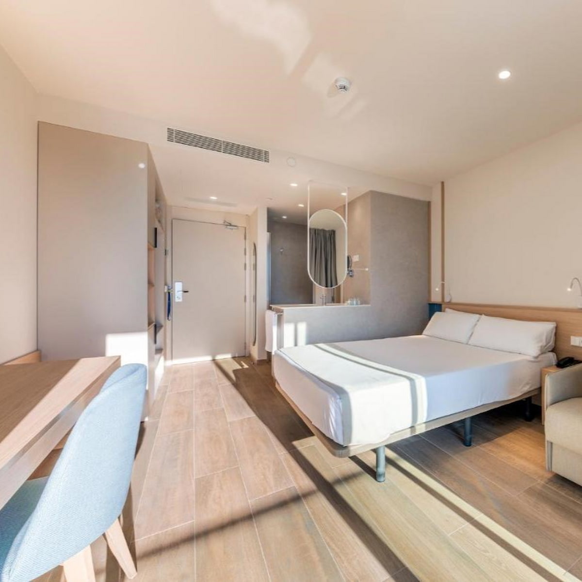 Port Alicante City & Beach Port Alicante City & Beach