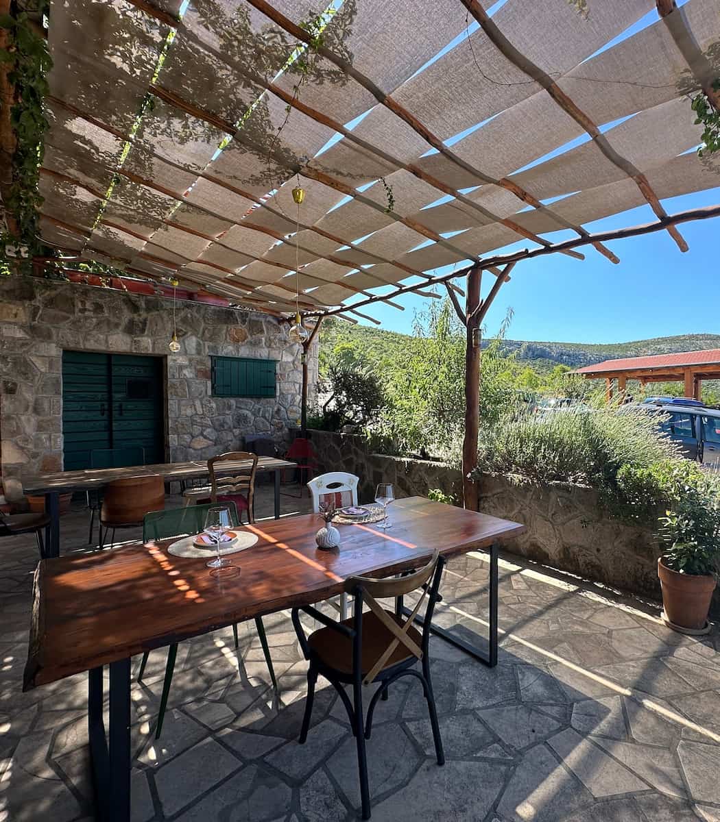 Stari Grad, Bodega de la familia Lacman Stari Grad, Bodega de la familia Lacman