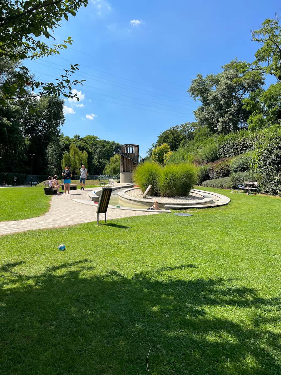 Bratislava, Karlova Ves Bratislava, Karlova Ves