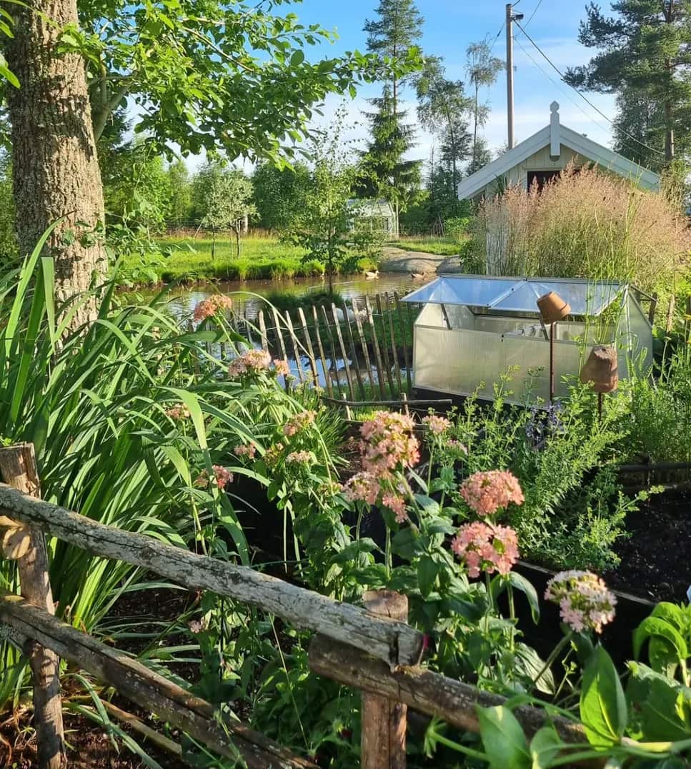 Bells Corners, Ottawa Bells Corners, Ottawa