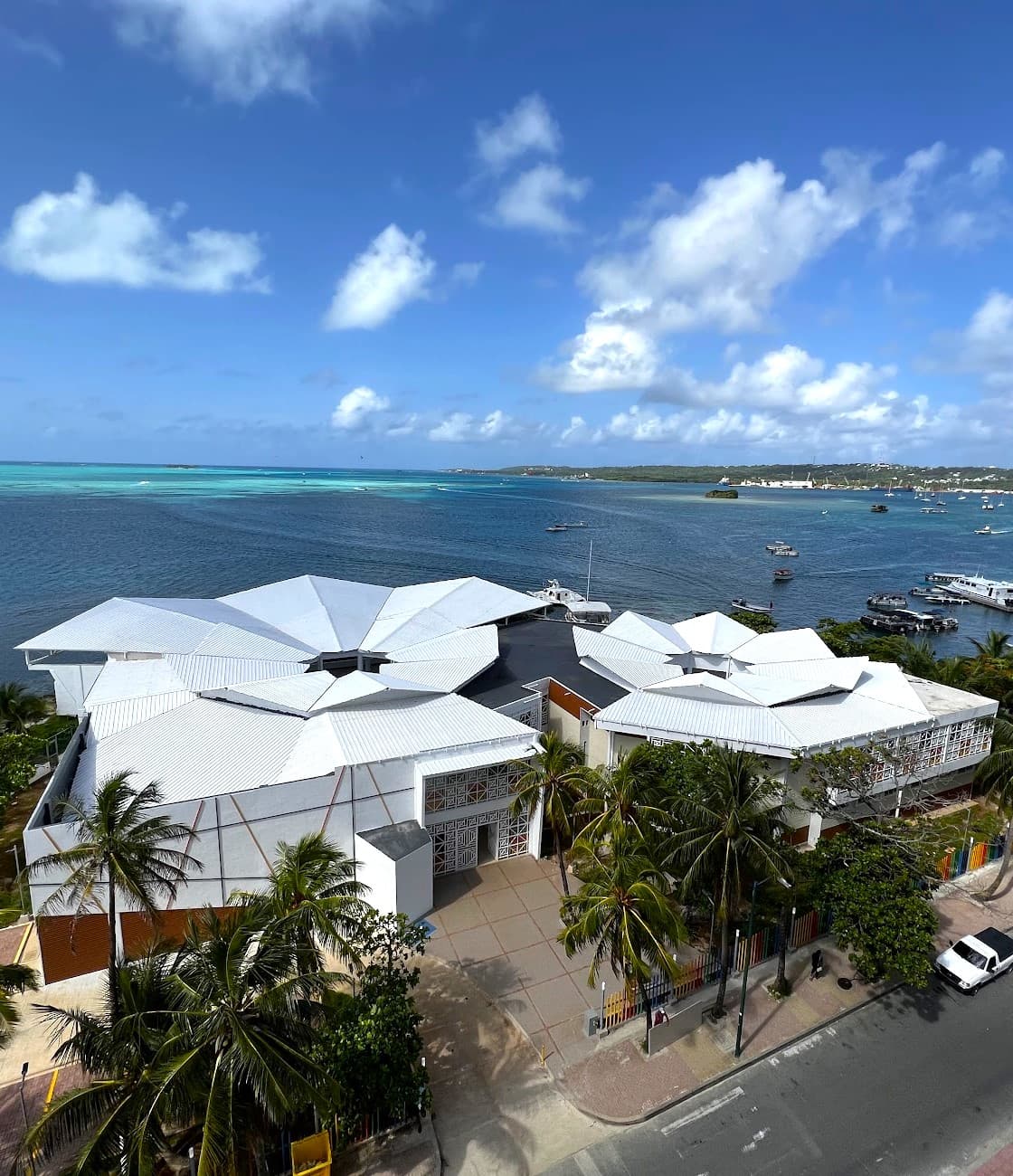 El Centro San Andres, San Andreas Island El Centro San Andres, San Andreas Island