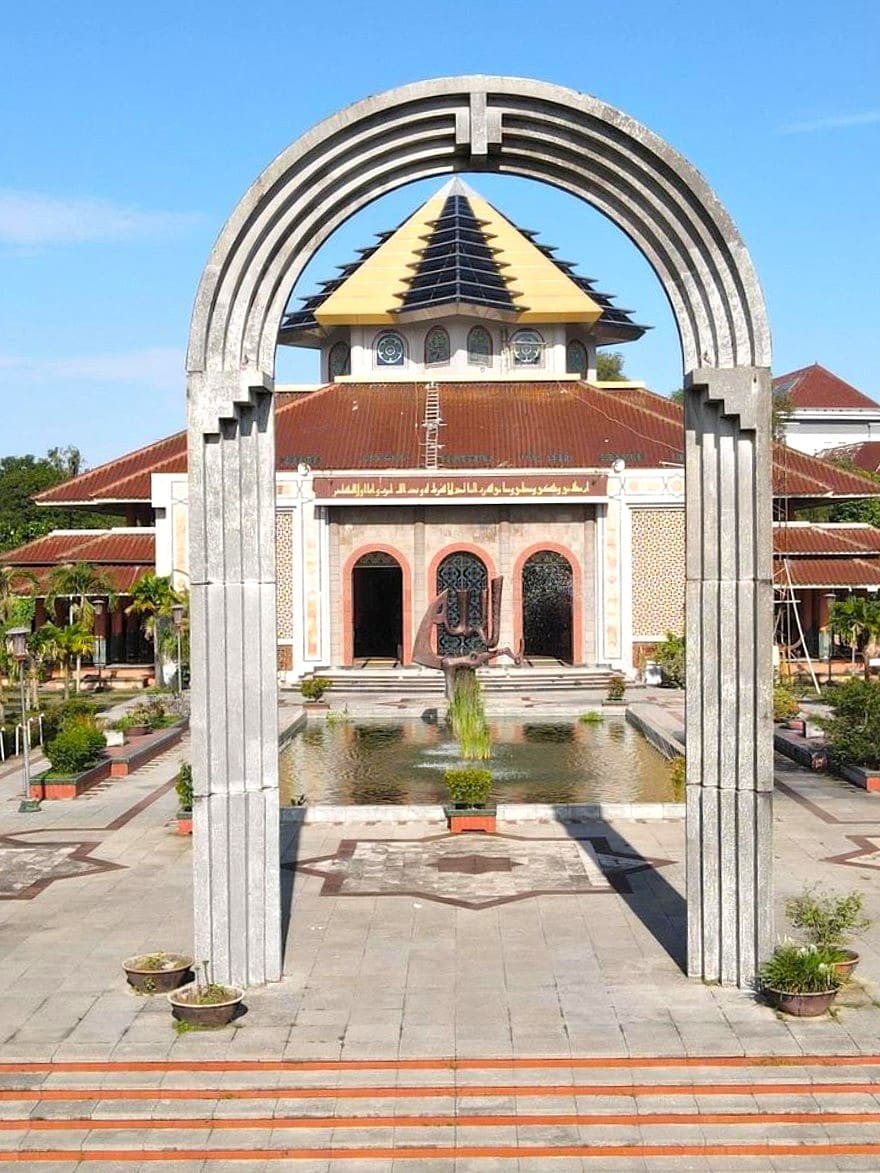 Gadjah Mada University, Yogyakarta Gadjah Mada University, Yogyakarta