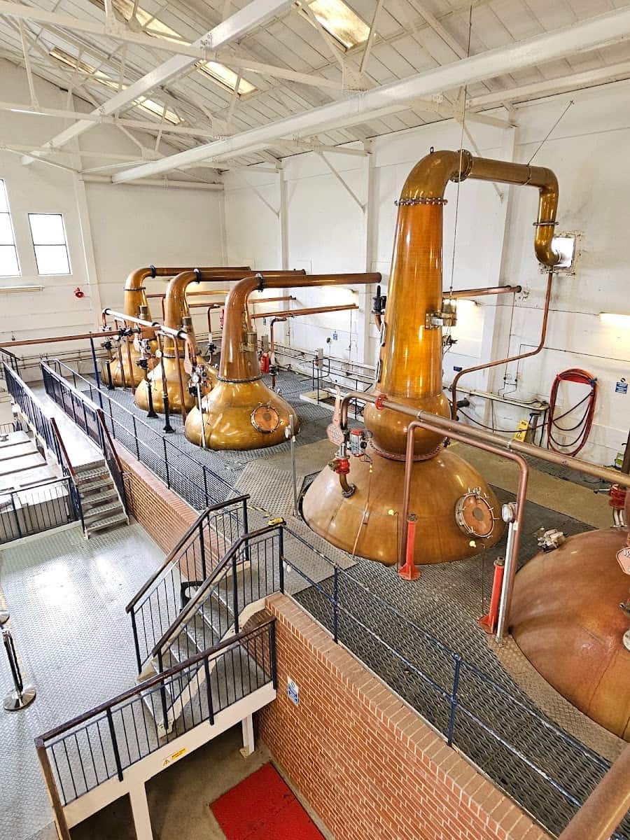 Talisker Distillery in Carbost, Isle of Skye Talisker Distillery in Carbost, Isle of Skye