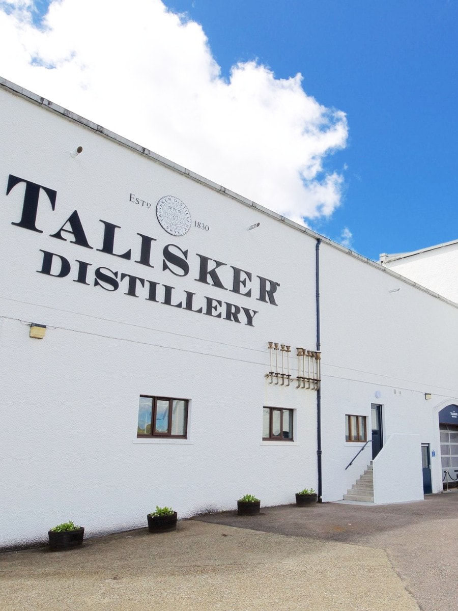 Talisker Distillery in Carbost, Isle of Skye Talisker Distillery in Carbost, Isle of Skye