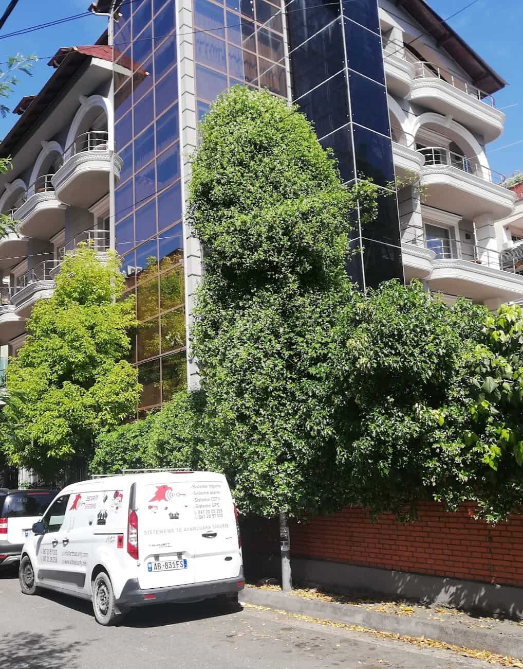 Komuna e Parisit, Tirana Komuna e Parisit, Tirana