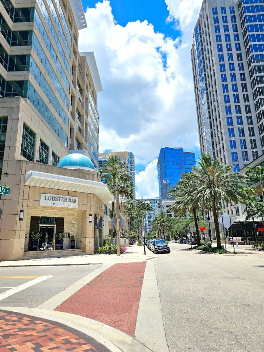 Las Olas Boulevard, Fort Lauderdale Las Olas Boulevard, Fort Lauderdale