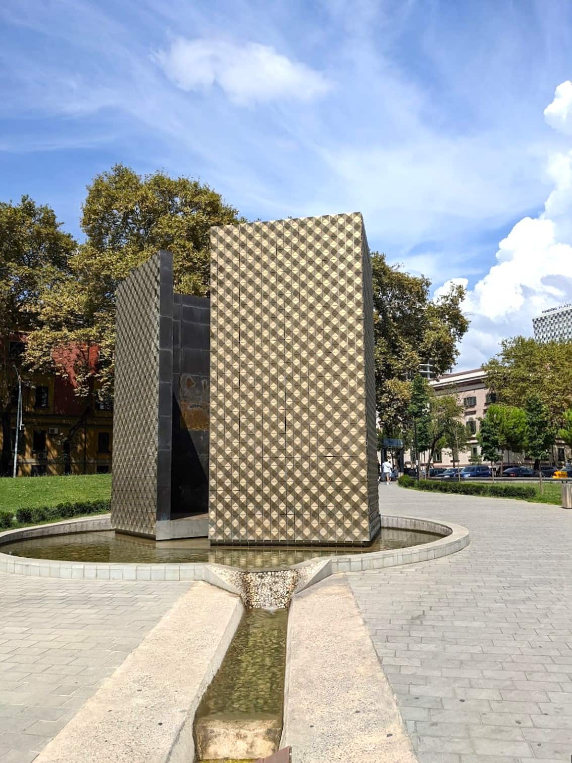 Myslym Shyri, Tirana Myslym Shyri, Tirana