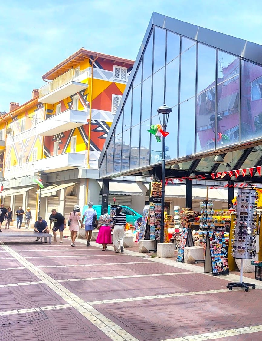 Pazari i Ri, Tirana Pazari i Ri, Tirana