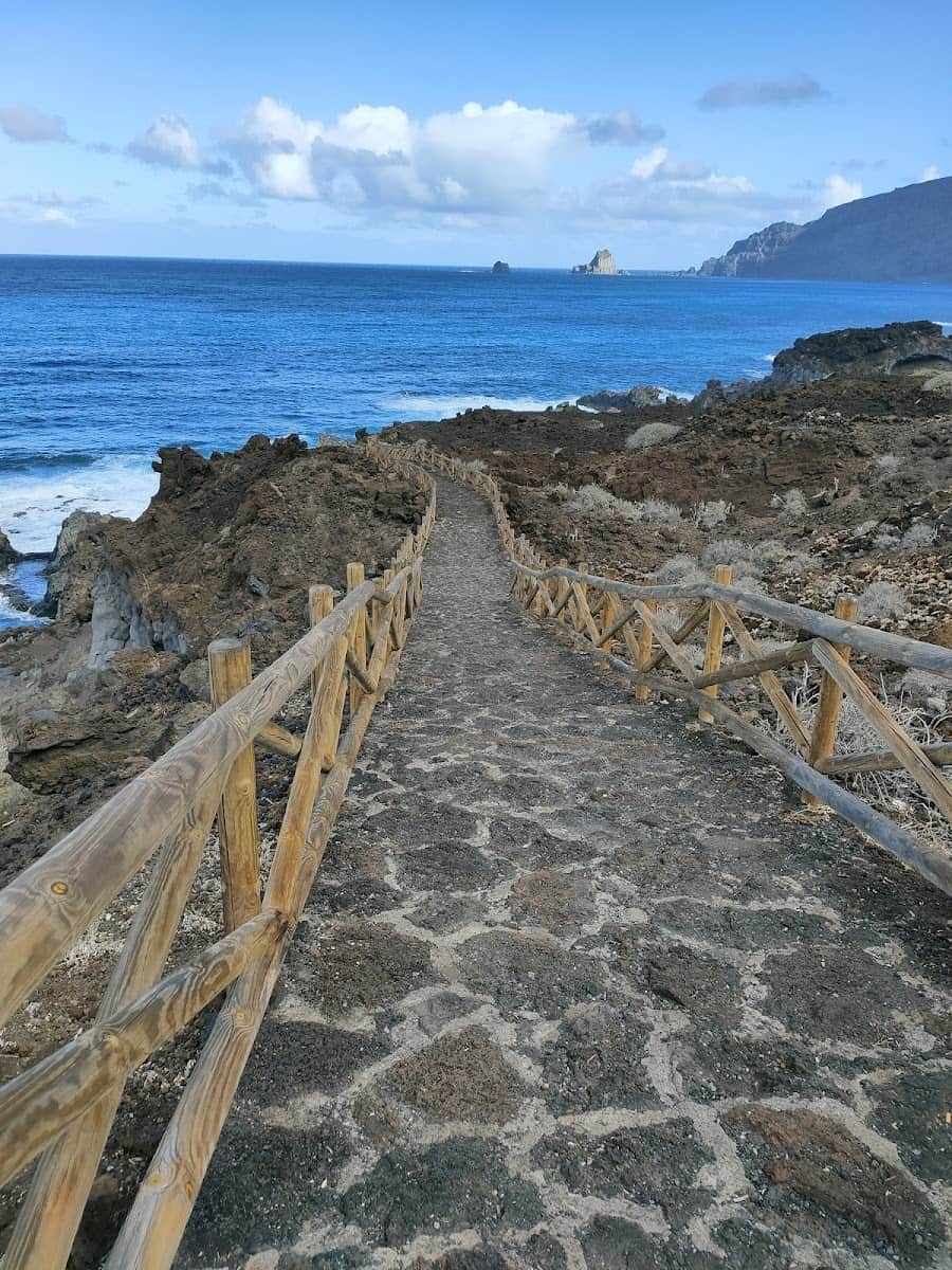 Pozo de Las Calcosas, El Hierro Pozo de Las Calcosas, El Hierro